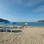 Golfo Della Apartment *