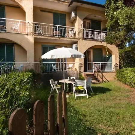 Apartament Golfo Della *
